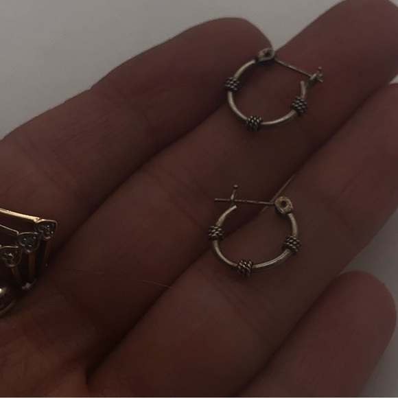 VTG Sterling Silver Rope Accent Mini Hoops / Half Inch - .5” - Picture 3 of 5